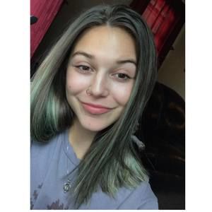 Meet your Posher, Abby